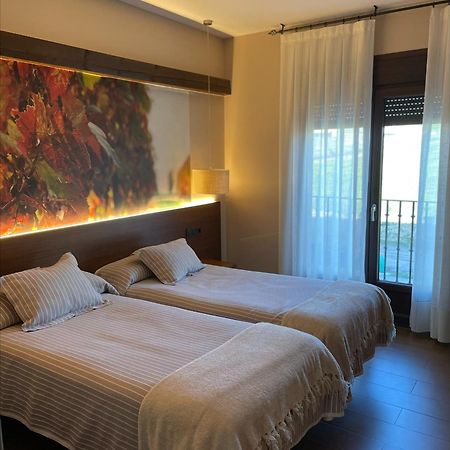 ホテル Casa Lola ルエダ エクステリア 写真