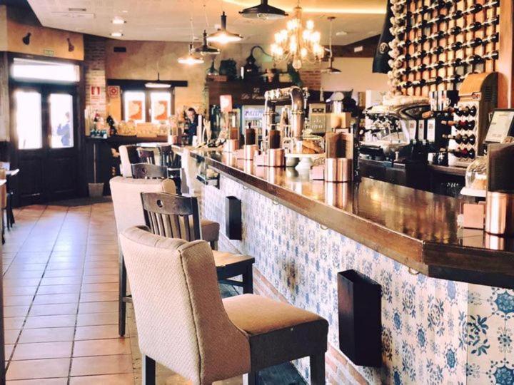 ホテル Casa Lola ルエダ エクステリア 写真
